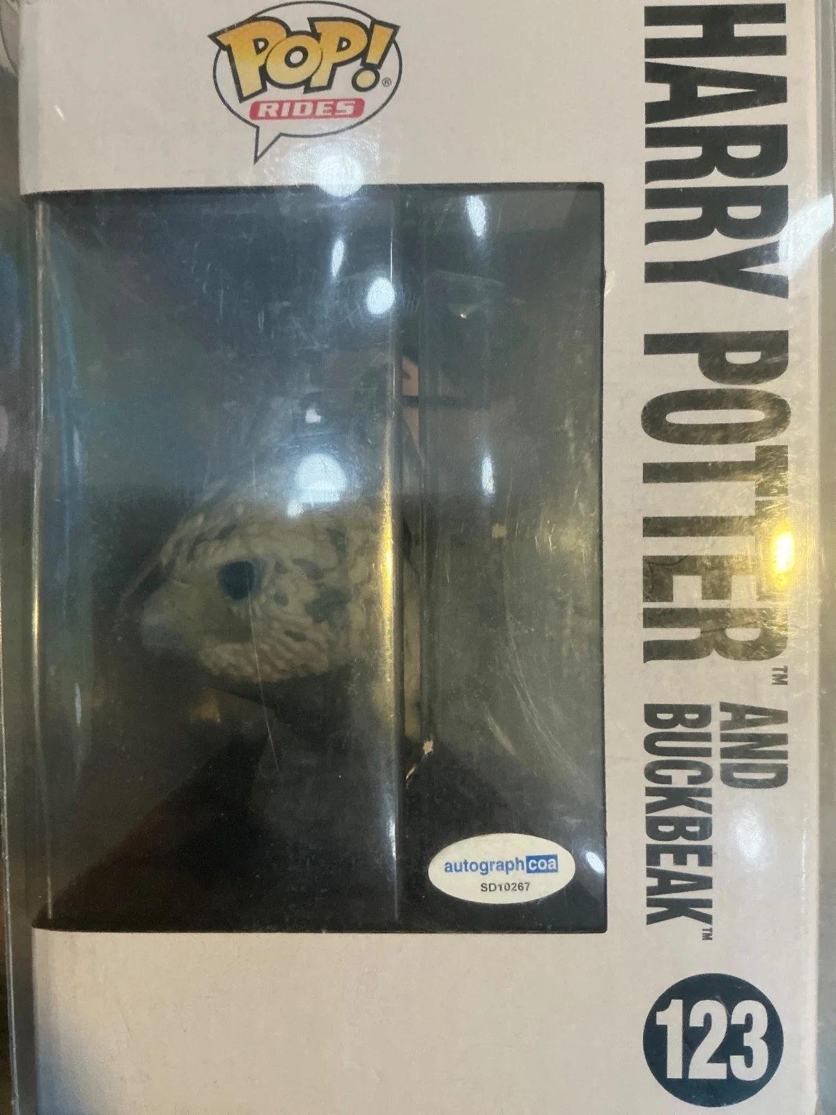 Daniel Radcliffe signed Harry Potter and Buckbeak Funko Pop! Rides, изображение 2
