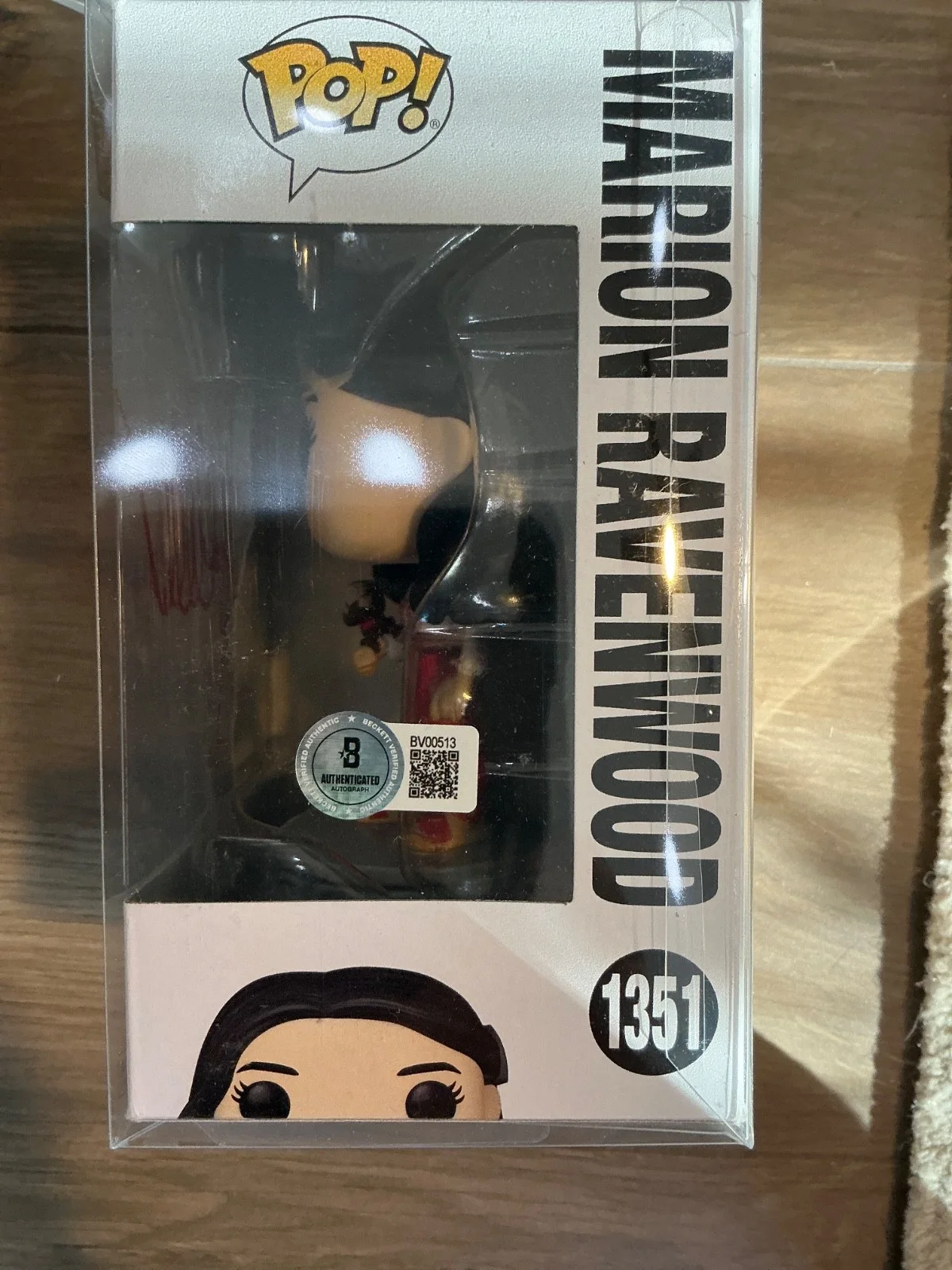 Karen Allen signed Indiana Jones Marion Ravenwood Funko, изображение 2