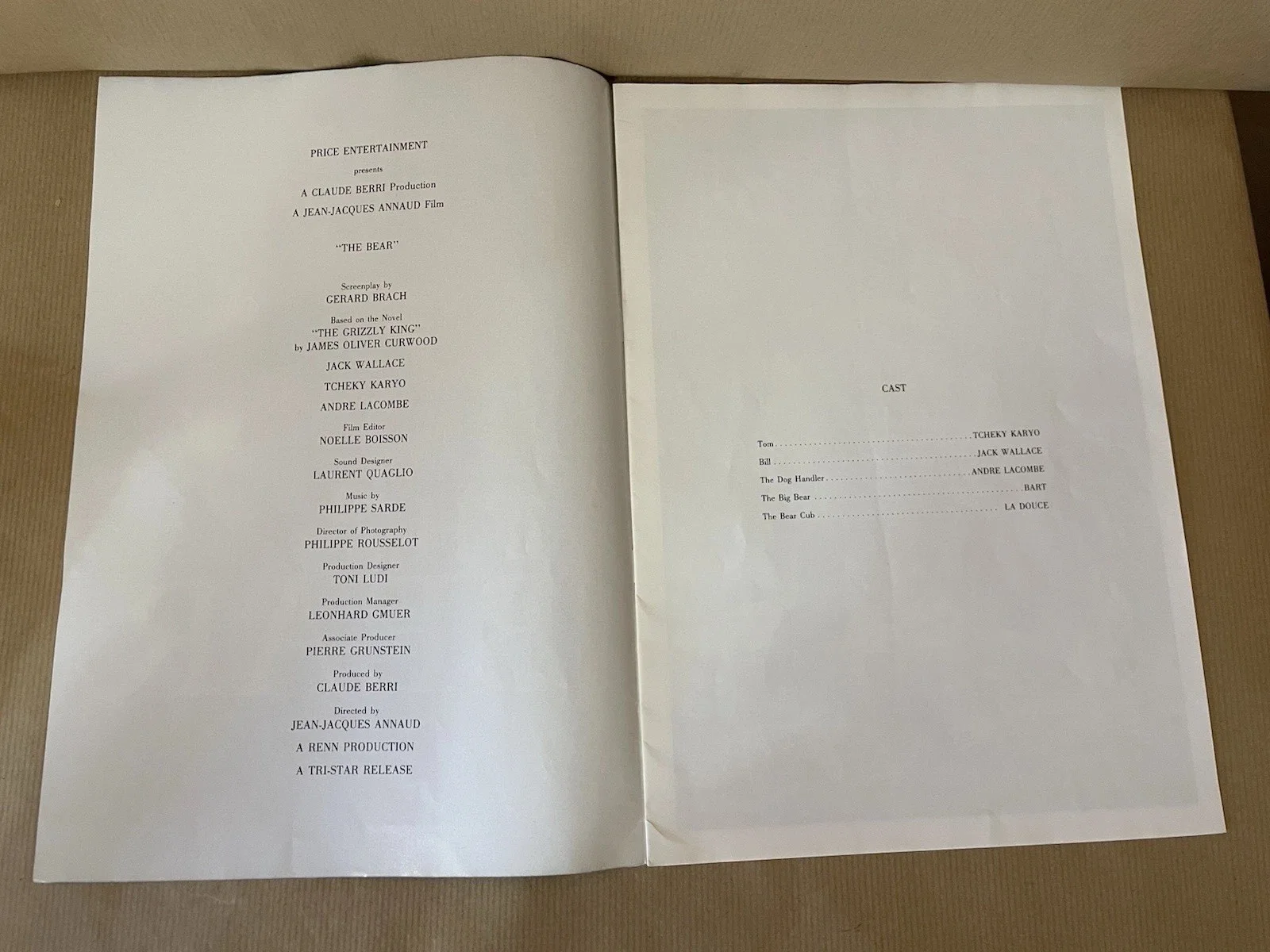 The Bear Movie Information Press Pack. A4 Vintage Film 1988. Jean-Jacques Annaud, изображение 2