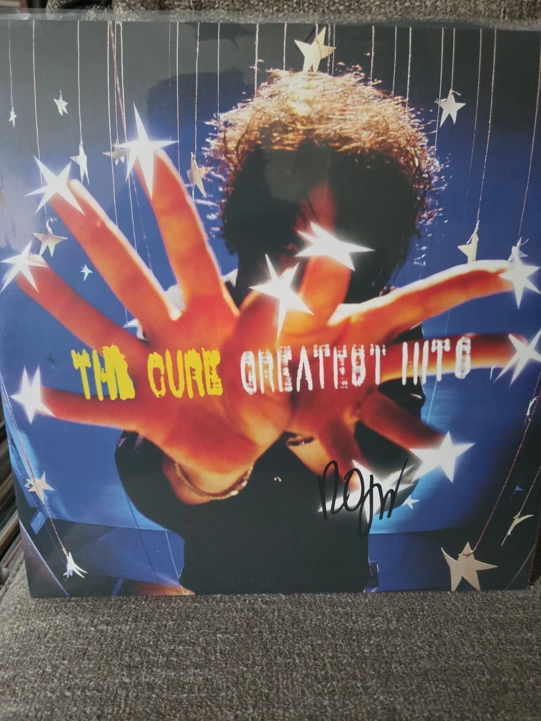 The Cure Signed Robert Smith Autographed Greatest Hits Vinyl Record RACC Bought, изображение 3