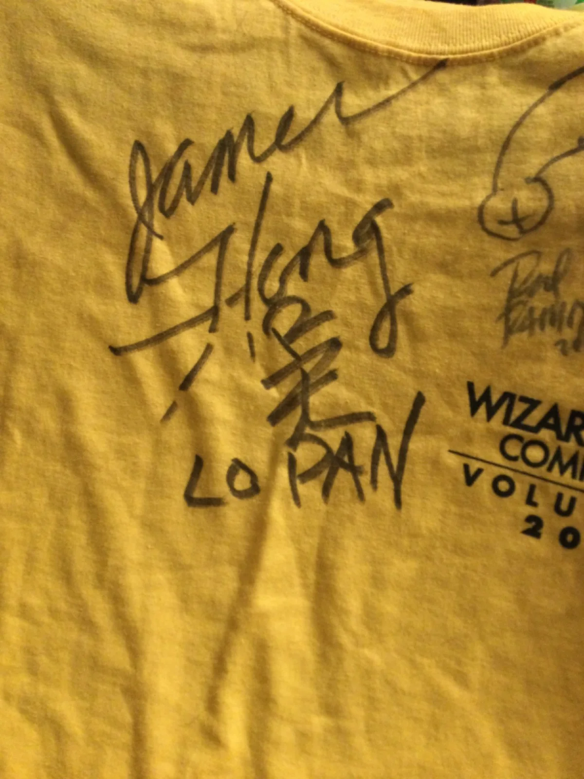 James Hong — James Hong signed wizardcon Tshirt (Lo Pan)