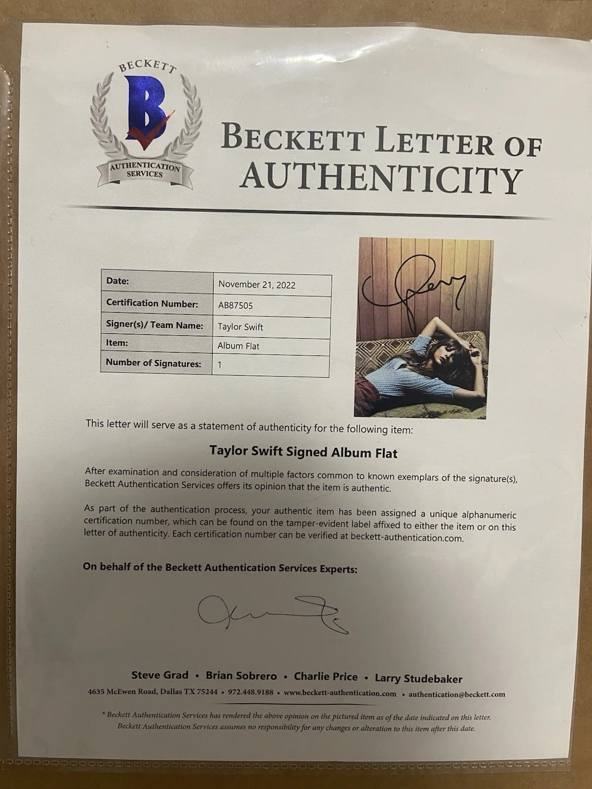 Taylor Swift Signed Album Flat And Album. Authentication By Becket. Mint., изображение 3