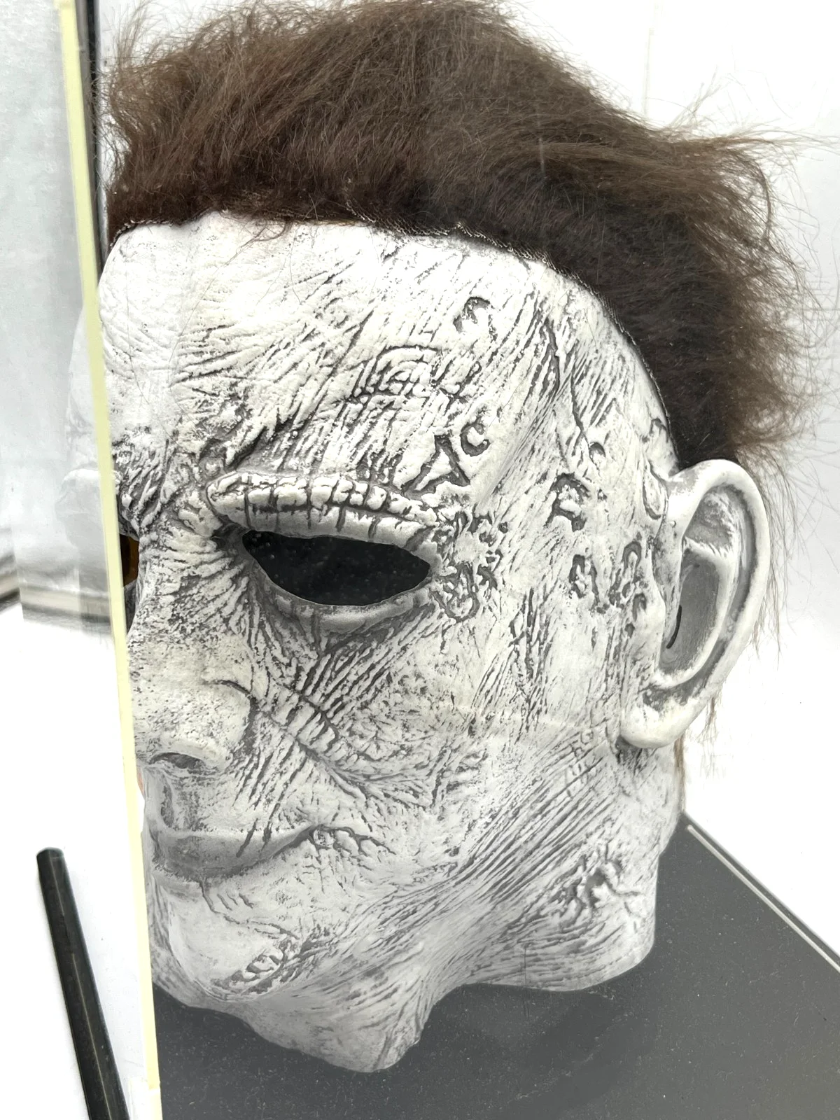 John Carpenter — Halloween Michael Myers Mask Signed by John Carpenter w/ Authentic COA, image 4