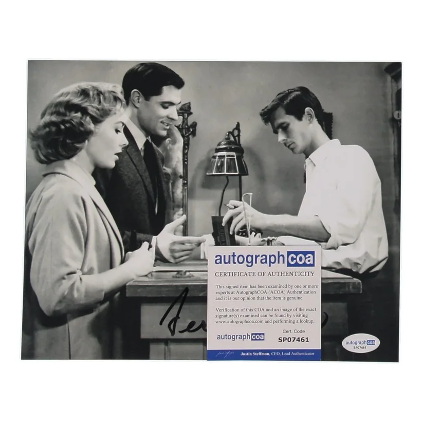 Vera Miles — Vera Miles Signed Alfred Hitchcock's "Psycho" 8x10 Photo (ACOA), image 2