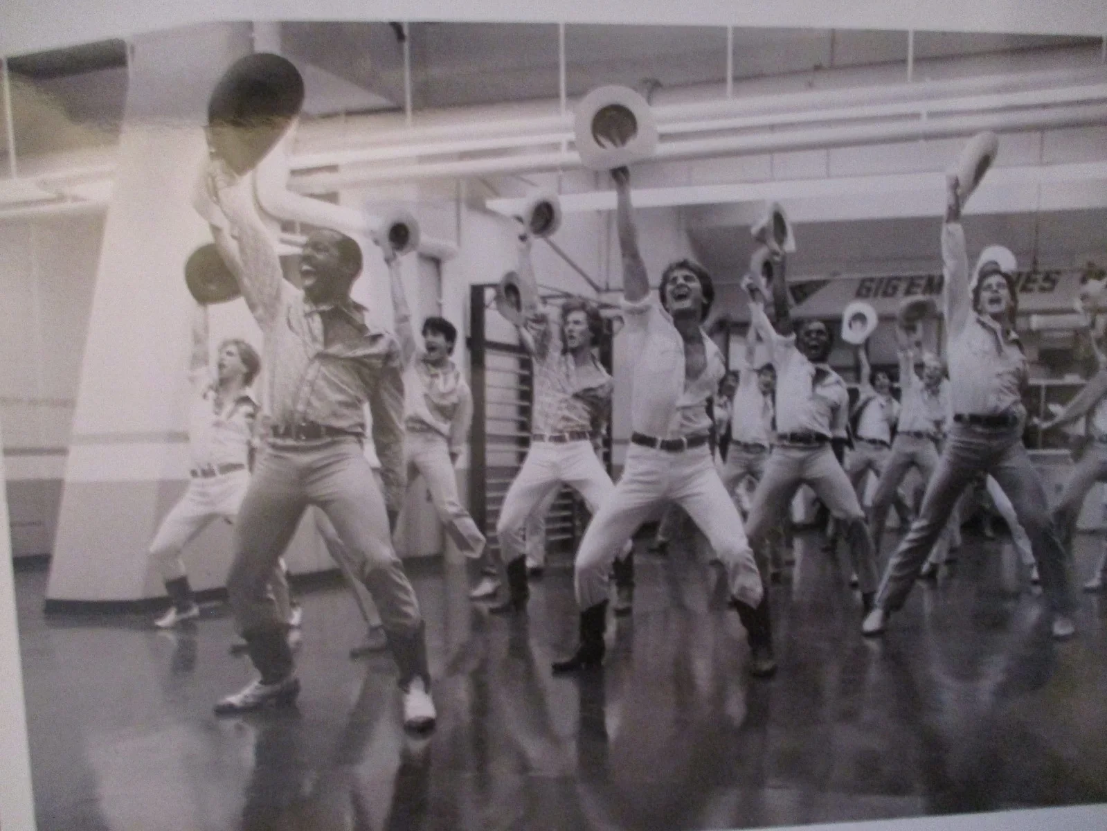 Ted Marriot/Douglas Robb/Kevin Ryan/Tim Topper/Marvin Tunney 1982 10x8 B&W Photo, image 2