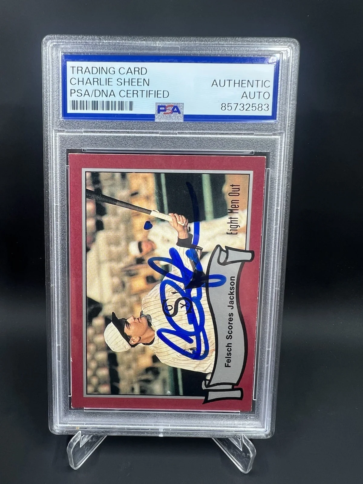Charlie Sheen — Charlie Sheen Signed 1988 Pacific Eight Men Out IP Auto PSA/DNA Oscar Felsch, изображение 2