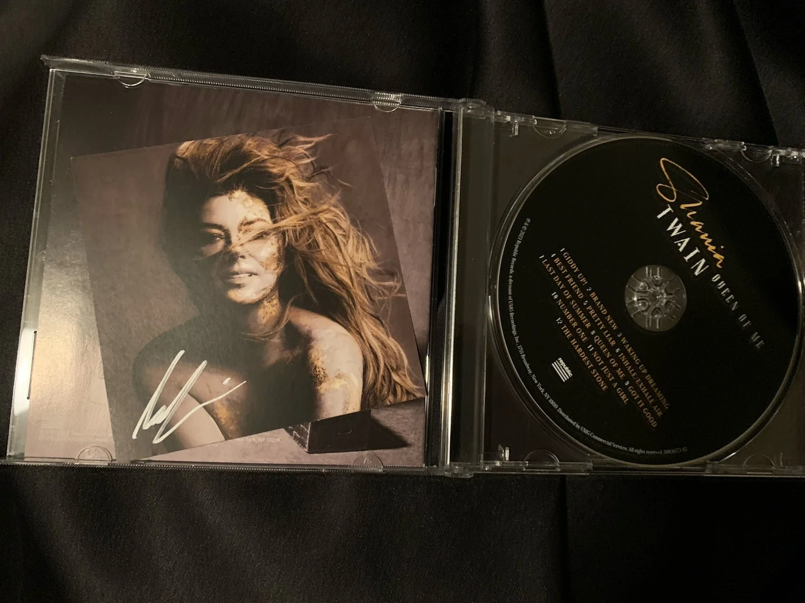 Shania Twain SIGNED NEW CD Queen of Me AUTOGRAPH Sold Out Feel like a woman, изображение 2