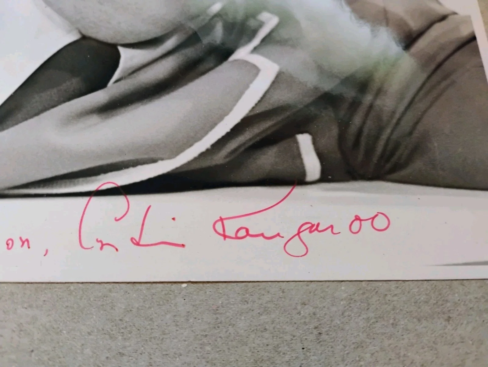 Captain Kangaroo Signed 8" x10" Black and White Photograph Authentic Autograph, изображение 3