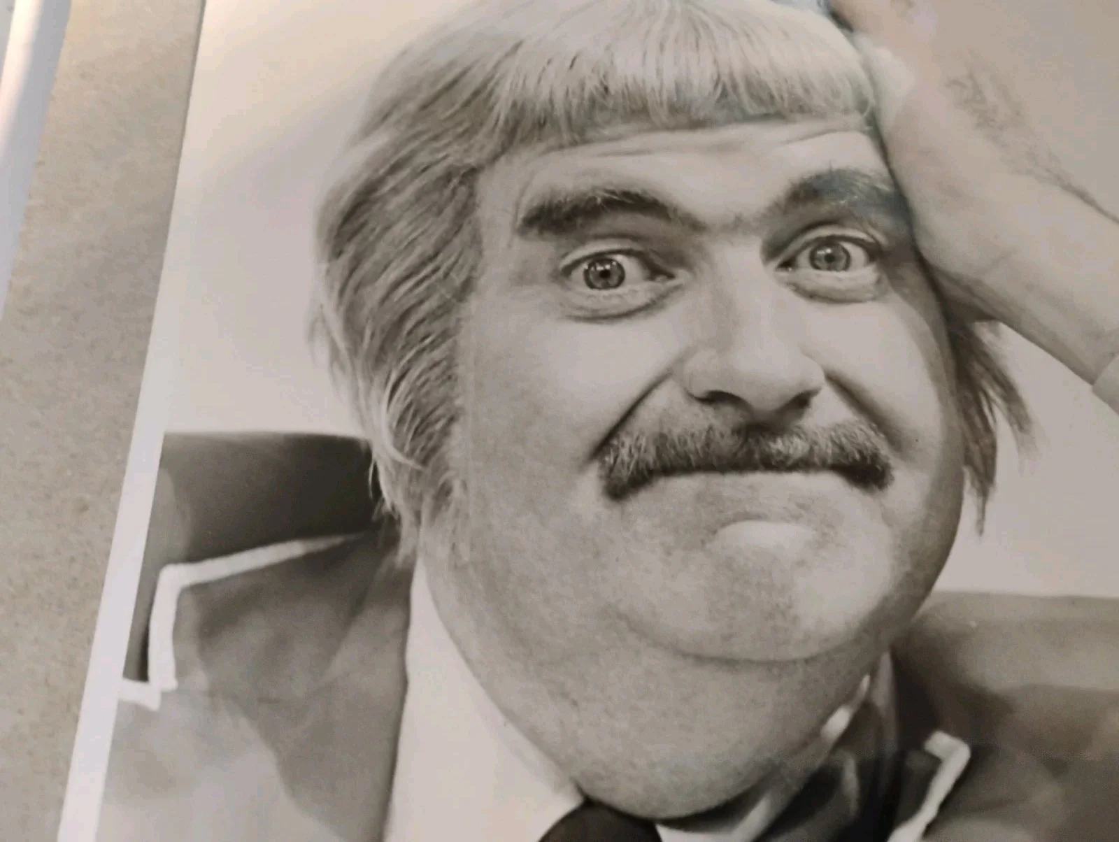 Captain Kangaroo Signed 8" x10" Black and White Photograph Authentic Autograph, изображение 5