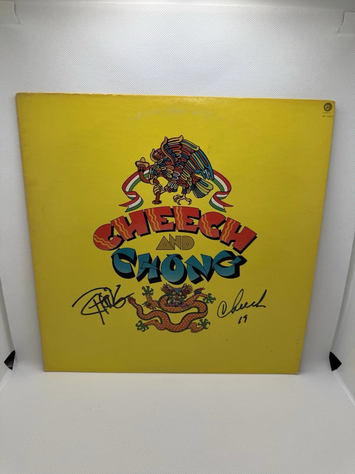 Cheech and Chong — Cheech Marin Tommy Chong Signed Vinyl Self Tiled Album Record JSA COA Autograph