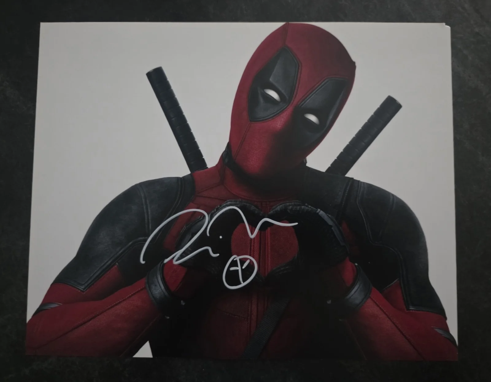 Ryan Reynolds — Ryan Reynolds Deadpool 8x10 Photo Marvel Autograph White Paint Pen w/ COA