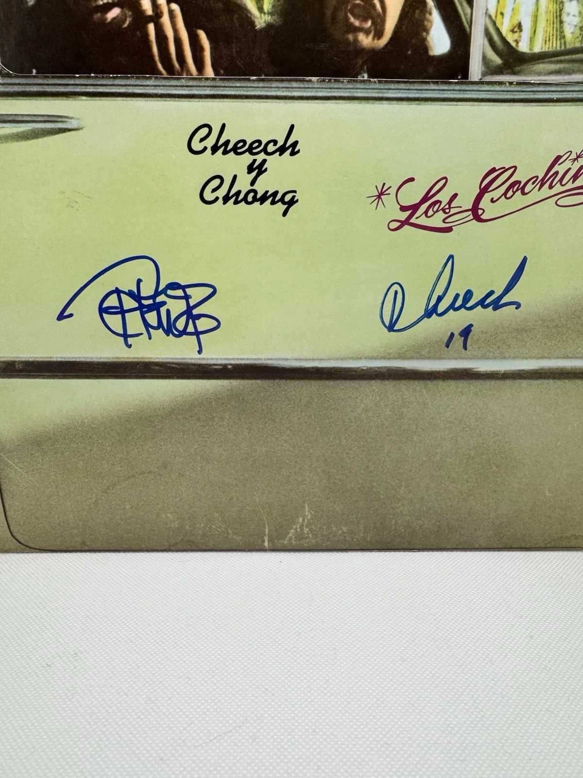 Cheech, Chong — Cheech & Chong Signed Los Cochinos Vinyl LP Record Tommy & Marin Comedy JSA COA, изображение 2