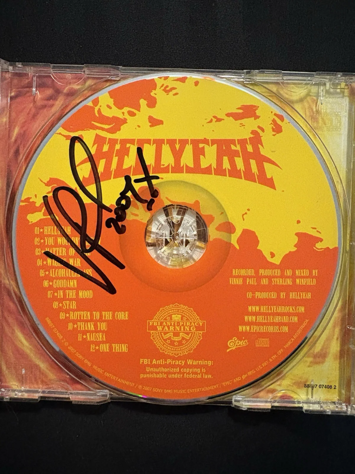 Hellyeah (self-titled, 2007) Full band Autographs + Vinnie Paul Autograph on CD, image 4