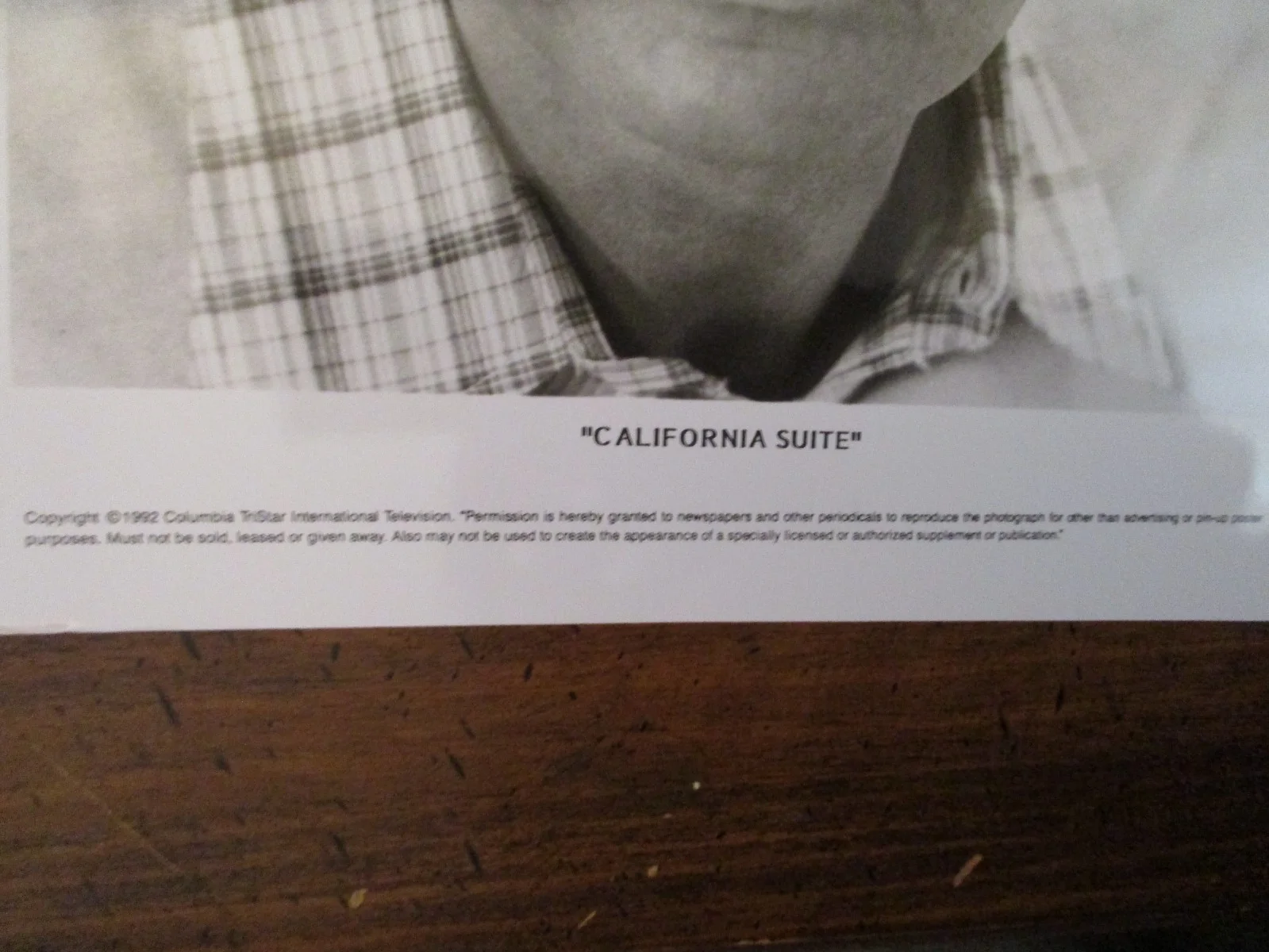 Alan Alda ("CALIFORNIA SUITE") 1992 8 x 10 Glossy Black and White Press Photo, image 2