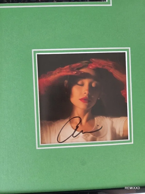 Ariana Grande Signed Framed 16x20 Eternal Sunshine CD & Photo Display, изображение 2