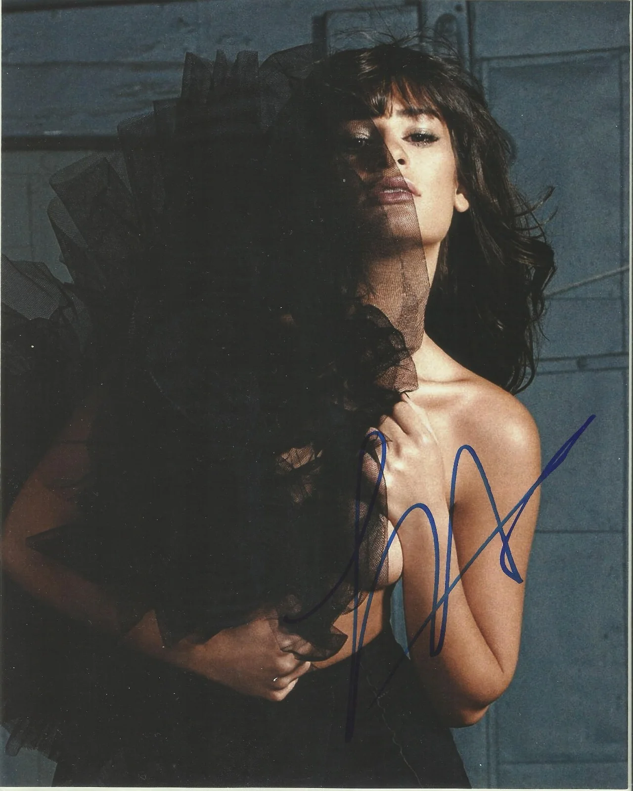 Lea Michele — Lea Michele Autographed 8x10 Photo 2/3 w/ COA *** Special 2 for 1 ***, изображение 2