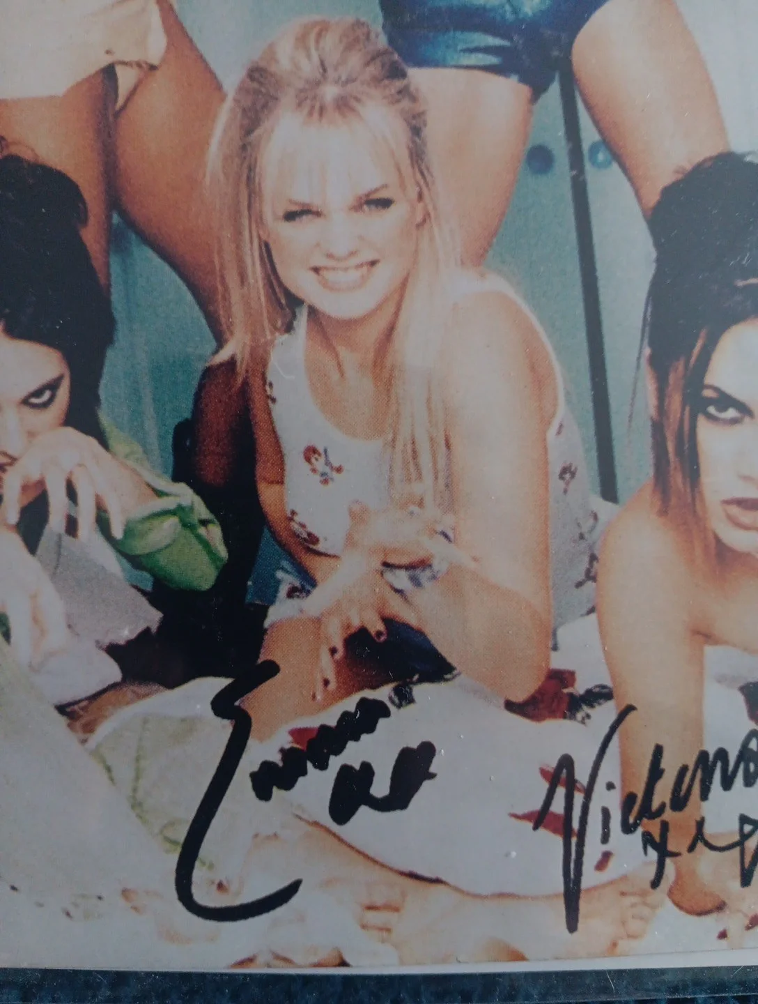 Spice Girls signed 8x10 inch photo autographs No COA, изображение 3