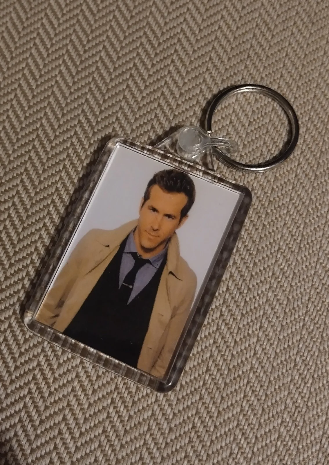 Ryan Reynolds Double Sided Keyring Deadpool Hollywood Star Actor Blake Lively, image 2