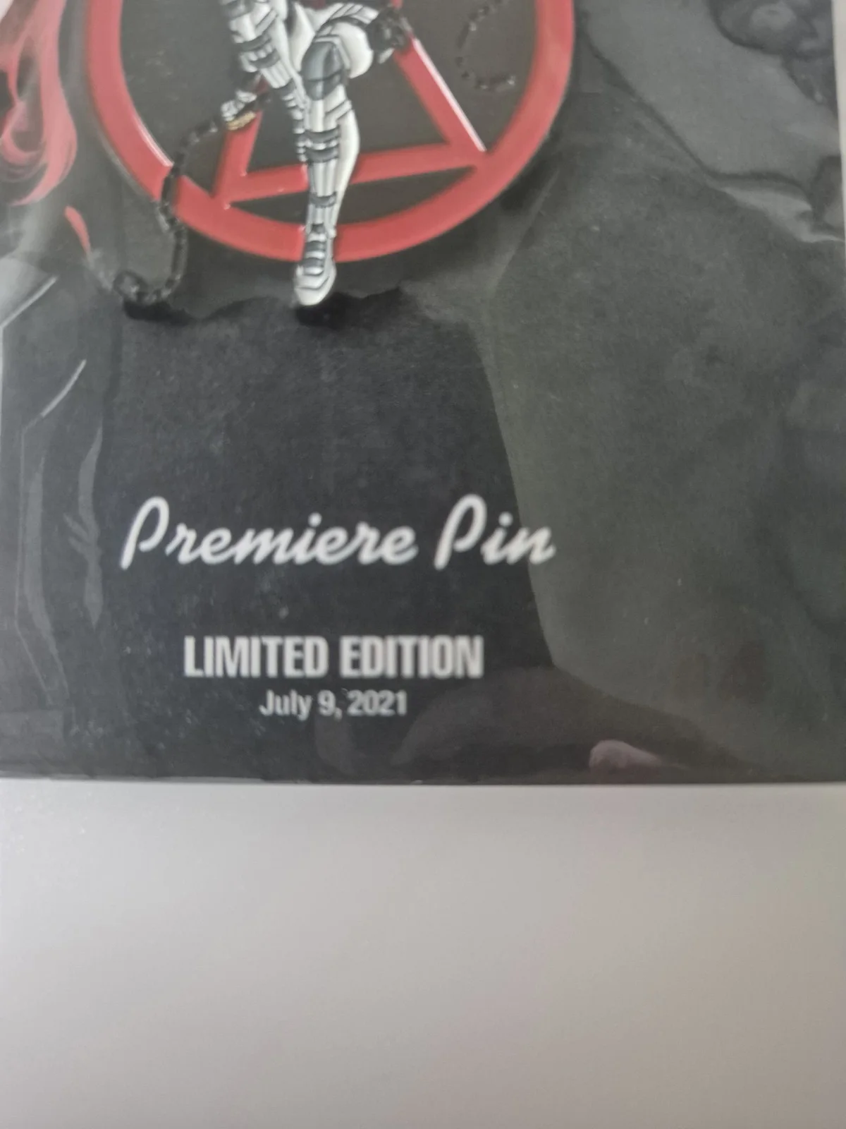 Black Widow Premiere Pin Exclusive 2021 New Unopened Sealed Rare, изображение 2