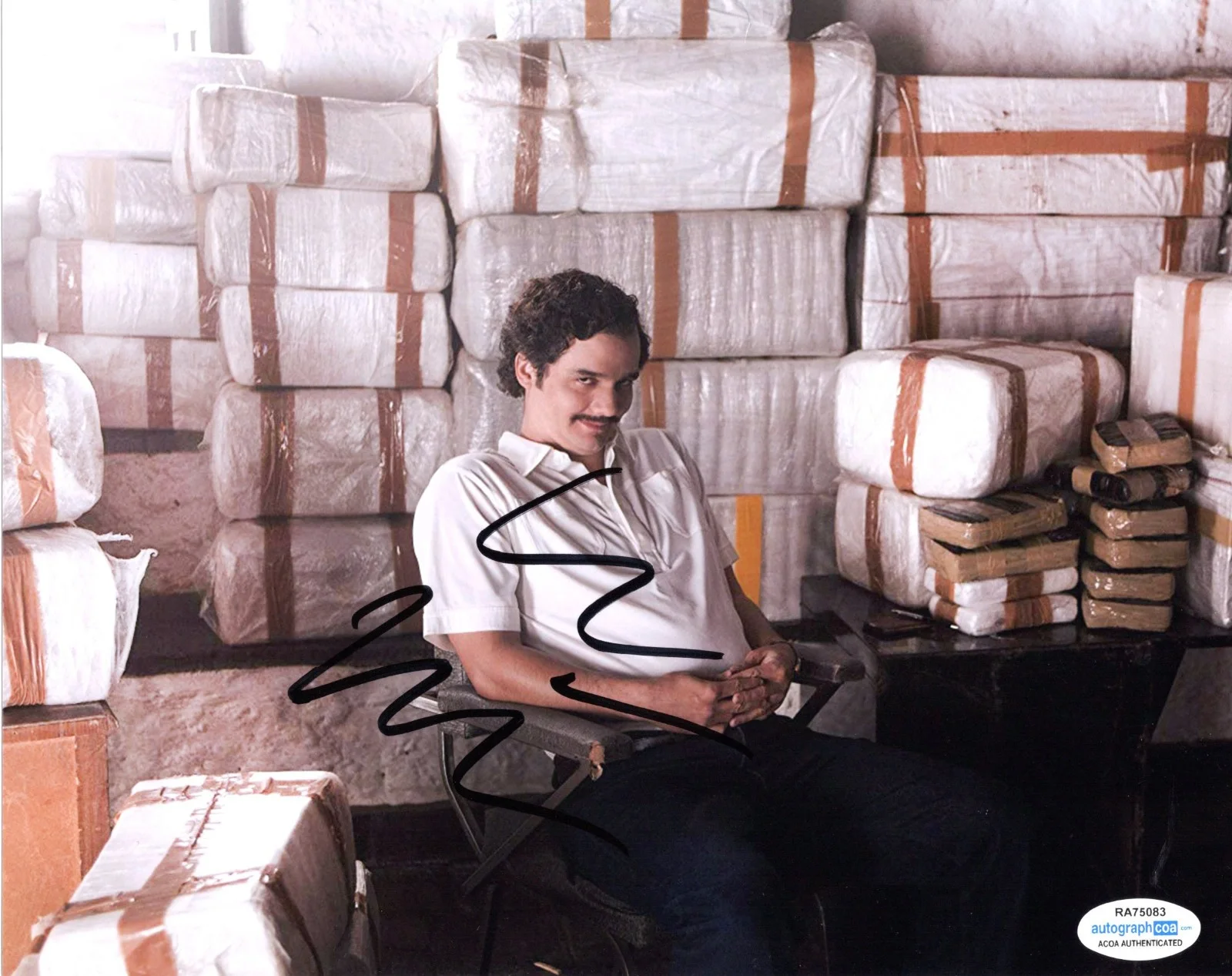 Wagner Moura — Wagner Moura Signed Autographed NARCOS Pablo Excobar 8x10 Photo PROOF ACOA F, изображение 2
