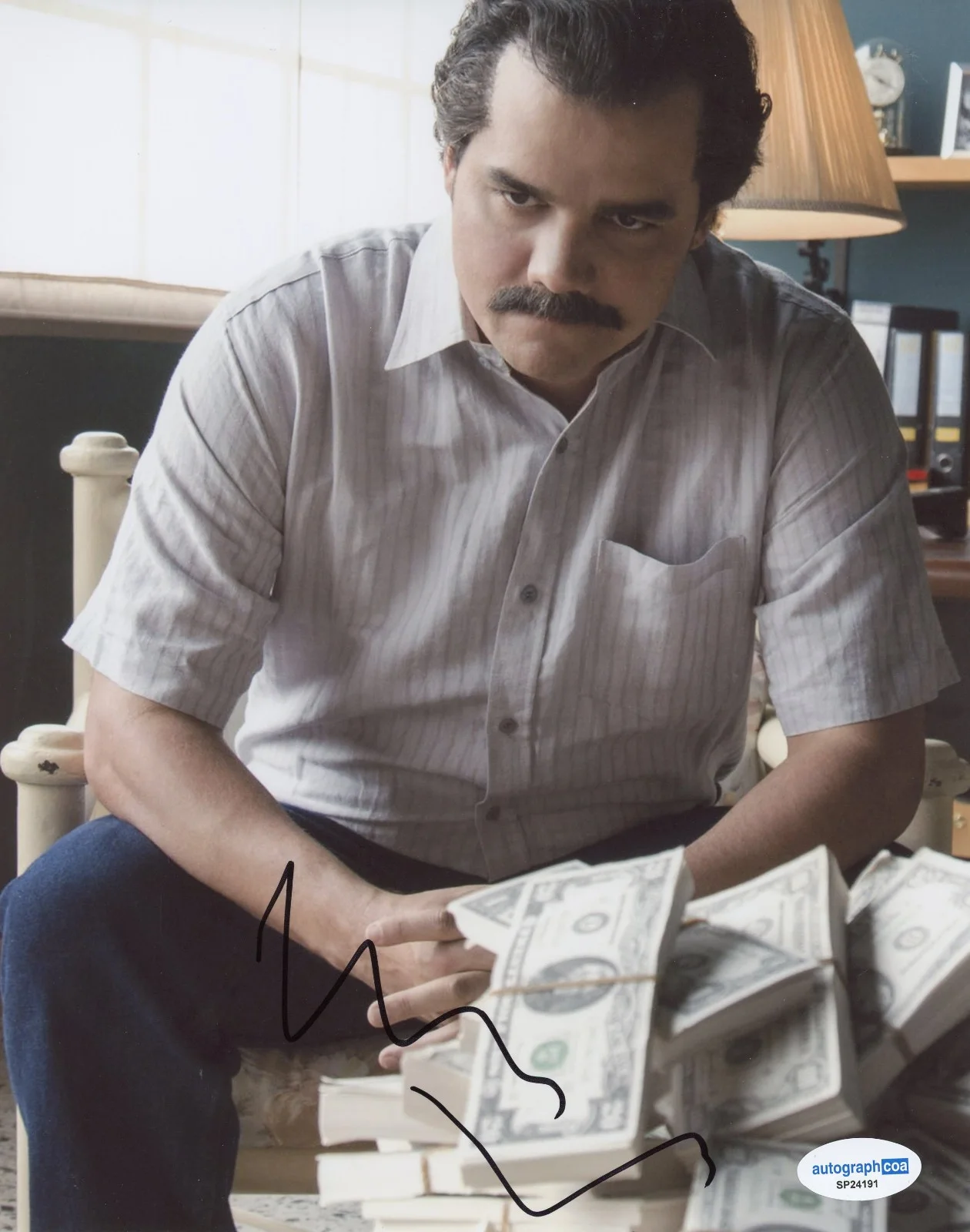 Wagner Moura — Wagner Moura Signed Autographed NARCOS Pablo Excobar 8x10 Photo PROOF ACOA B, изображение 2