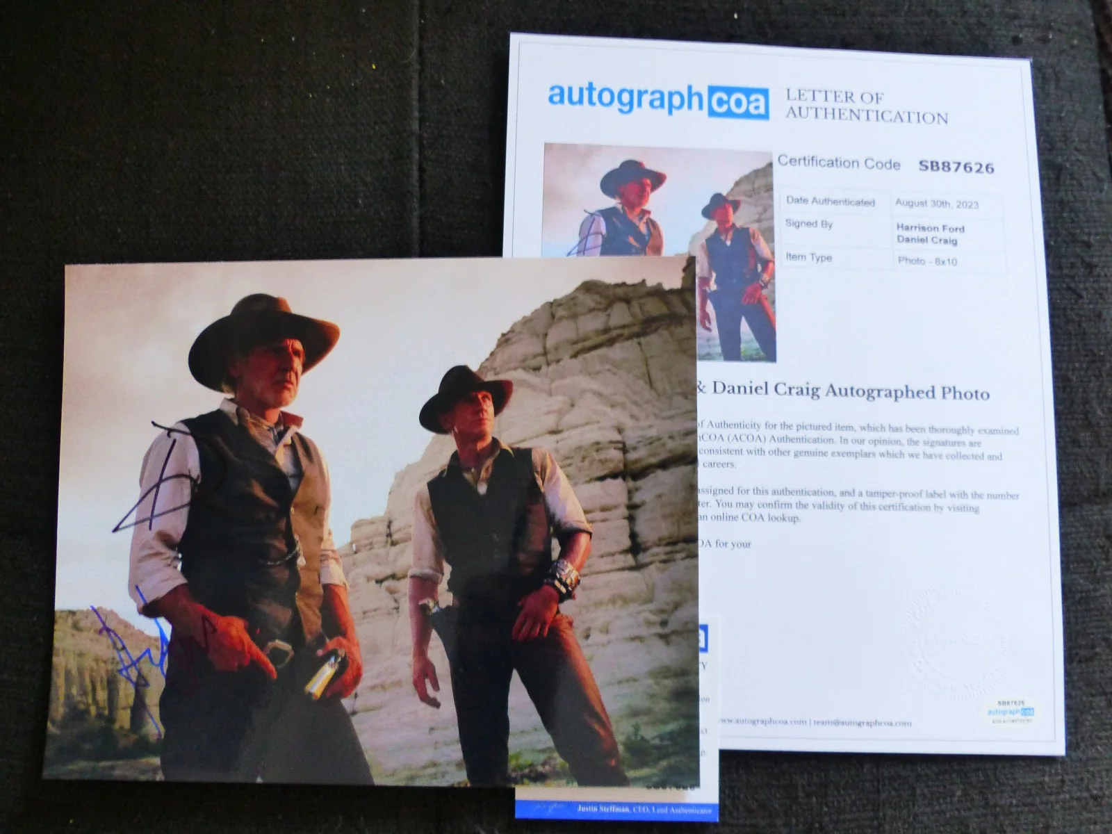 Harrison Ford & Daniel Craig — HARRISON FORD & DANIEL CRAIG signed autograph autographed COWBOYS & ALIENS ACOA