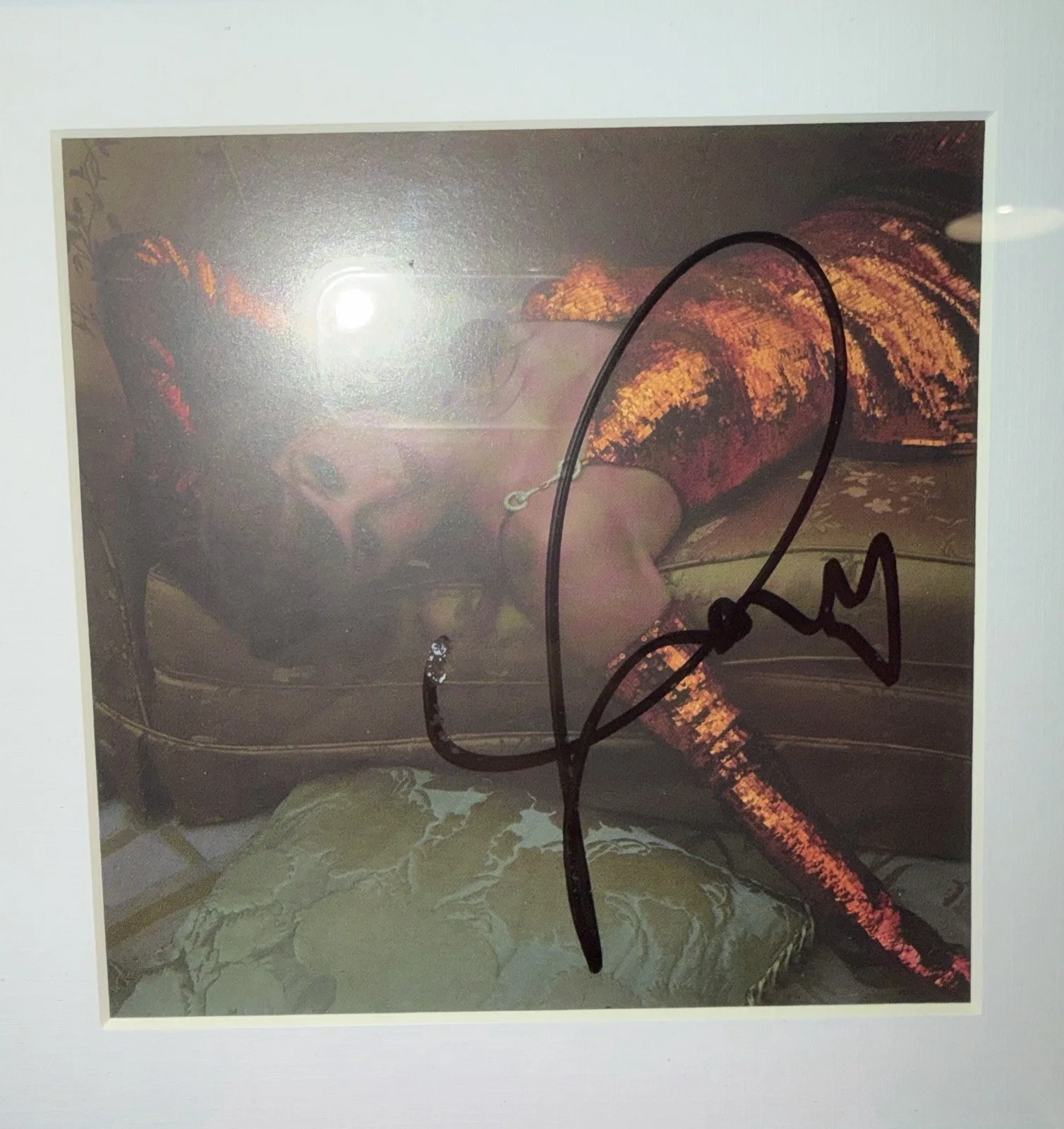 Taylor Swift The Life of a Showgirl CD Hand Signed / Autographed Photo 2 Framed, изображение 2