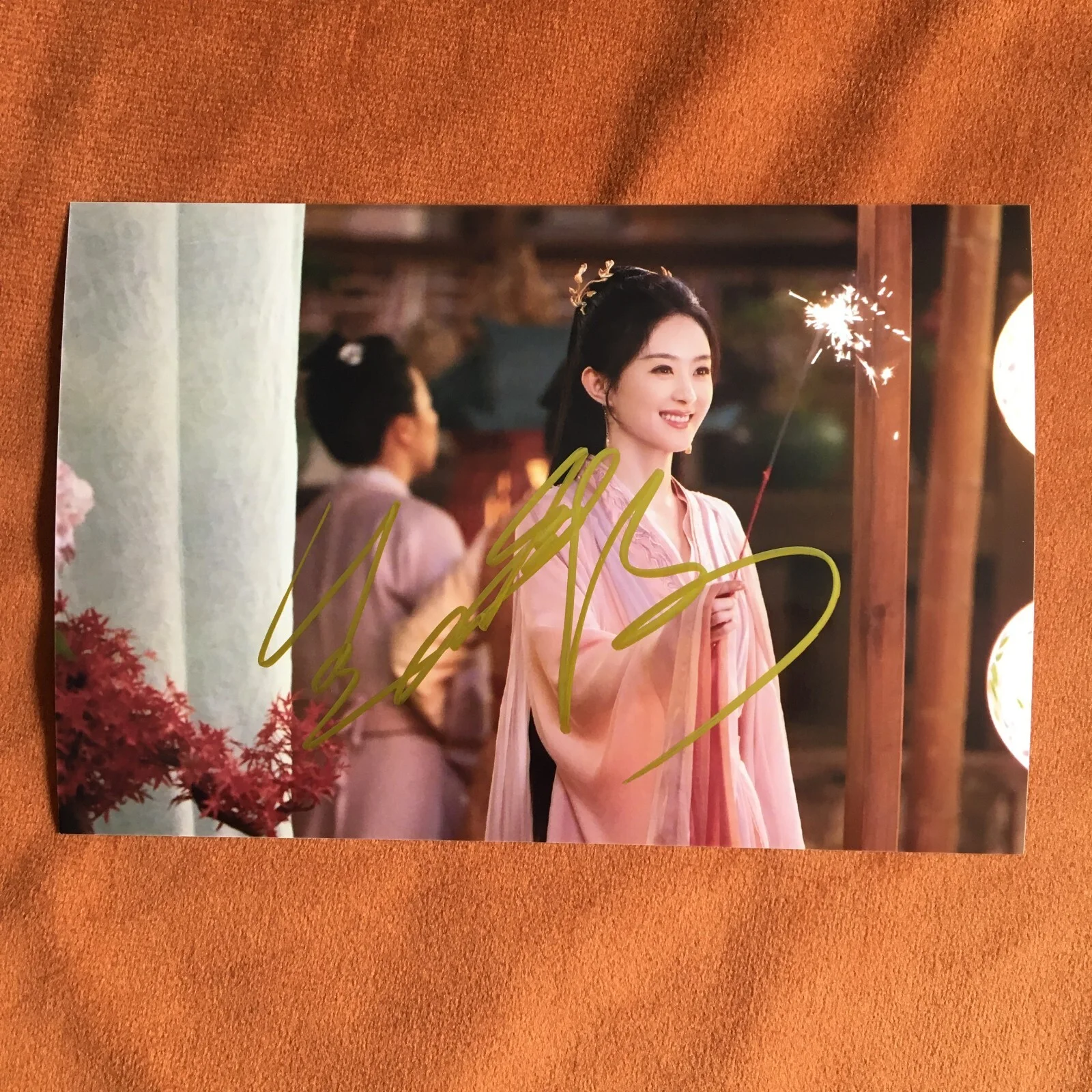 ZHAO LIYING Autographed Signed Photo The Legend Of Shenli 4*6 赵丽颖 2024, изображение 3