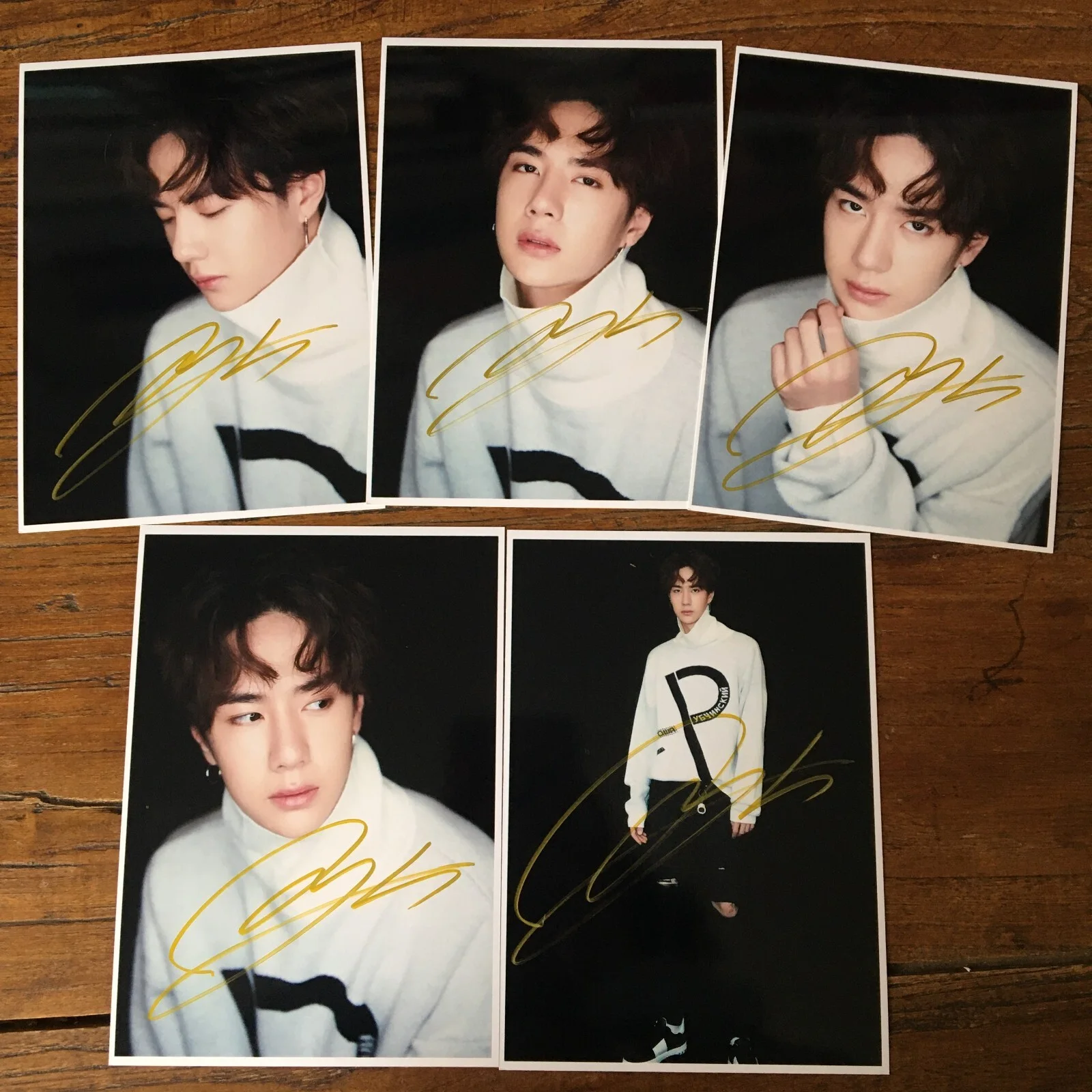 WANG YIBO YI BO PHOTO CARD PICTURE SIGNED AUTOGRAPHED COLLECTION 5*7 2020A, image 2