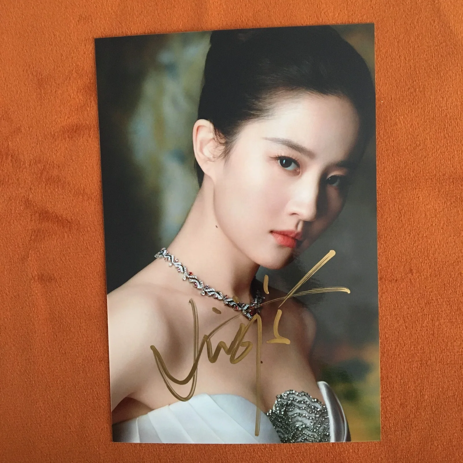 The Tale of Rose Crystal Liu Autographed Signed Photo 4*6 玫瑰的故事 2024b, изображение 3