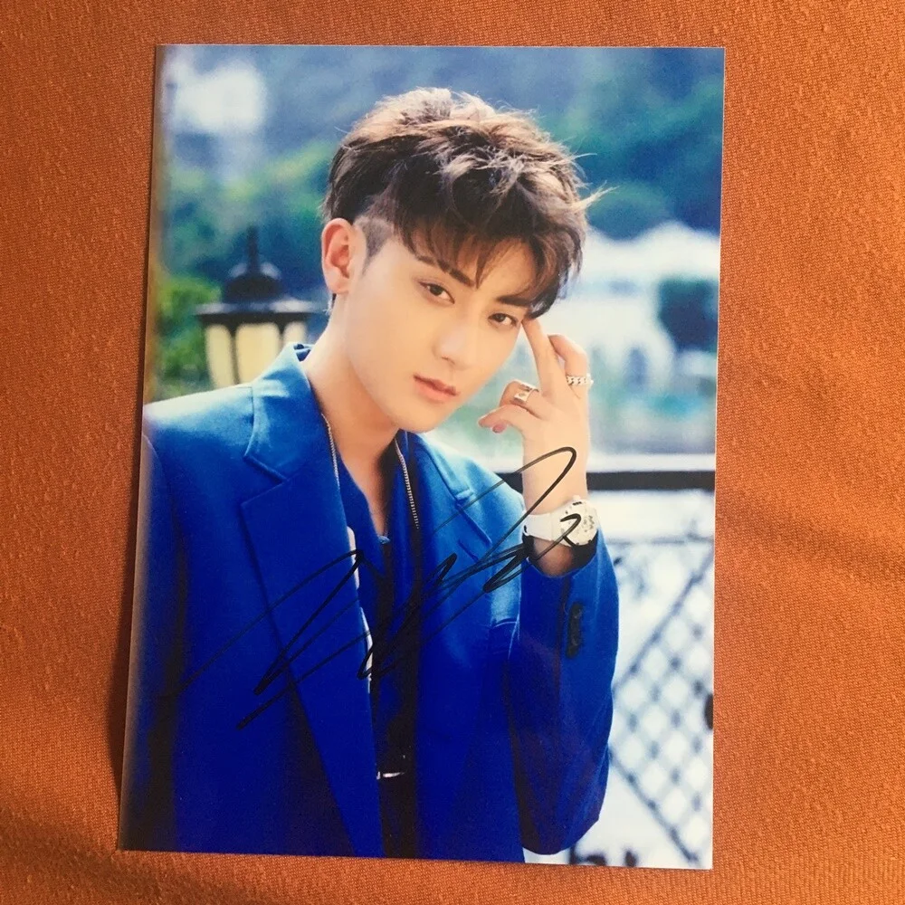 ZTAO Z.TAO Autographed Signed Photo Autographs Collectibles 5*7 黄子韬 2024A, изображение 2