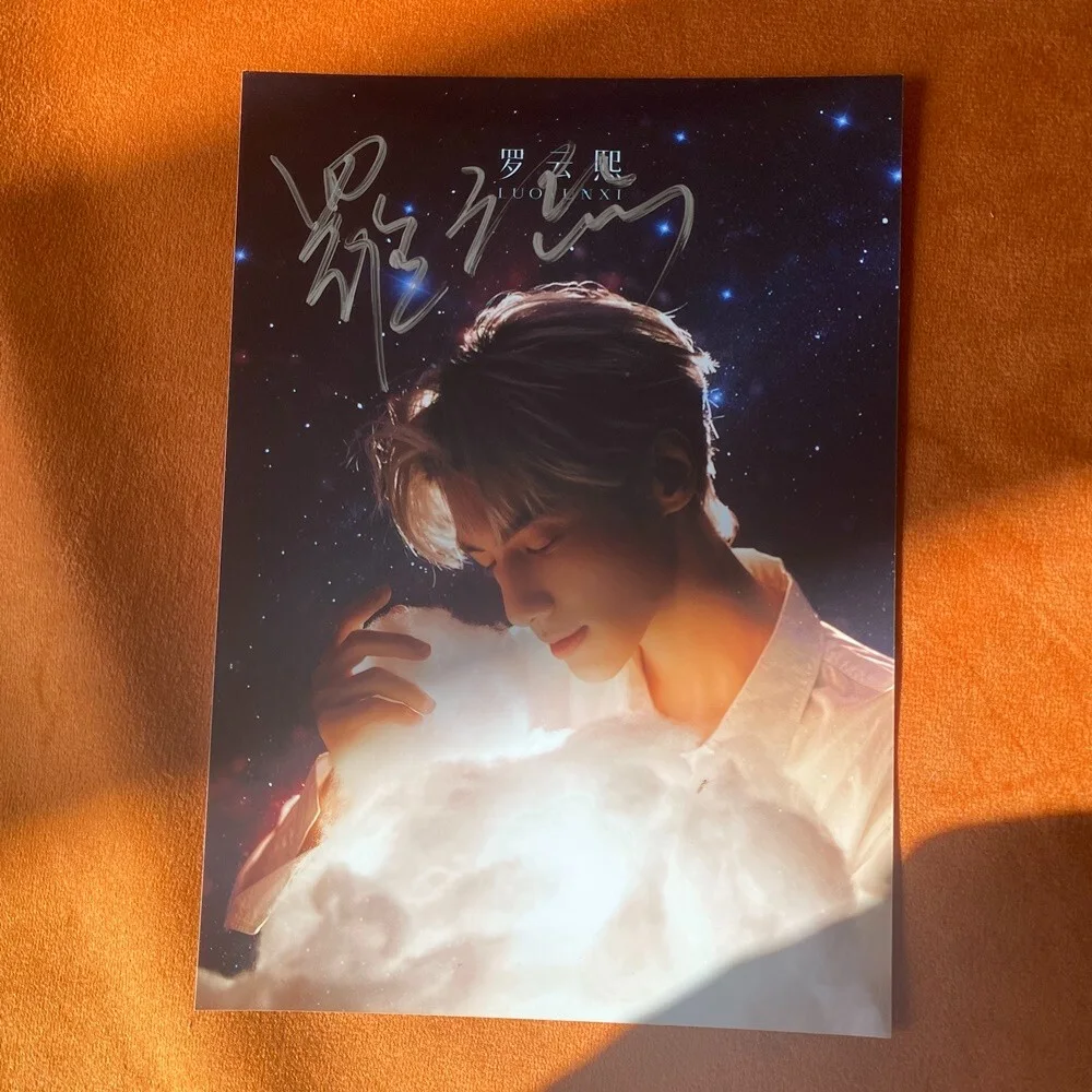 LUO YUNXI LEO Autographed Signed Photo 5*7 Collection 2024B, изображение 3