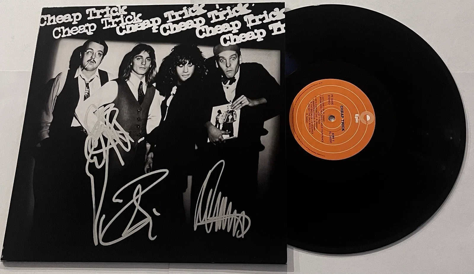 CHEAP TRICK SIGNED LP VINYL RECORD ALBUM ROBIN ZANDER RICK NIELSEN TOM JSA COA, изображение 2