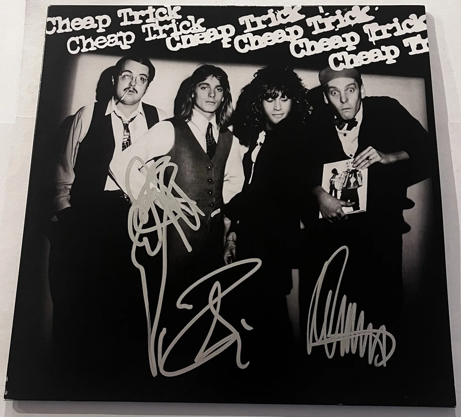 CHEAP TRICK SIGNED LP VINYL RECORD ALBUM ROBIN ZANDER RICK NIELSEN TOM JSA COA, изображение 3