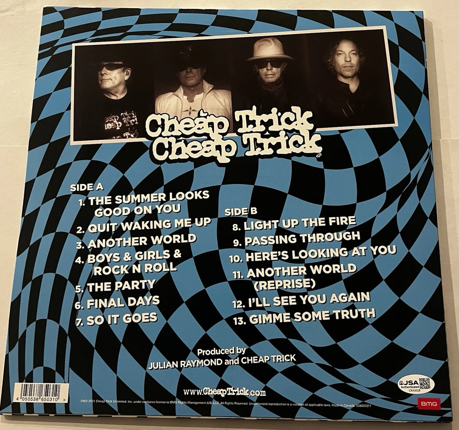 CHEAP TRICK SIGNED IN ANOTHER WORLD LP VINYL RECORD ALBUM ROBIN RICK TOM JSA COA, изображение 4