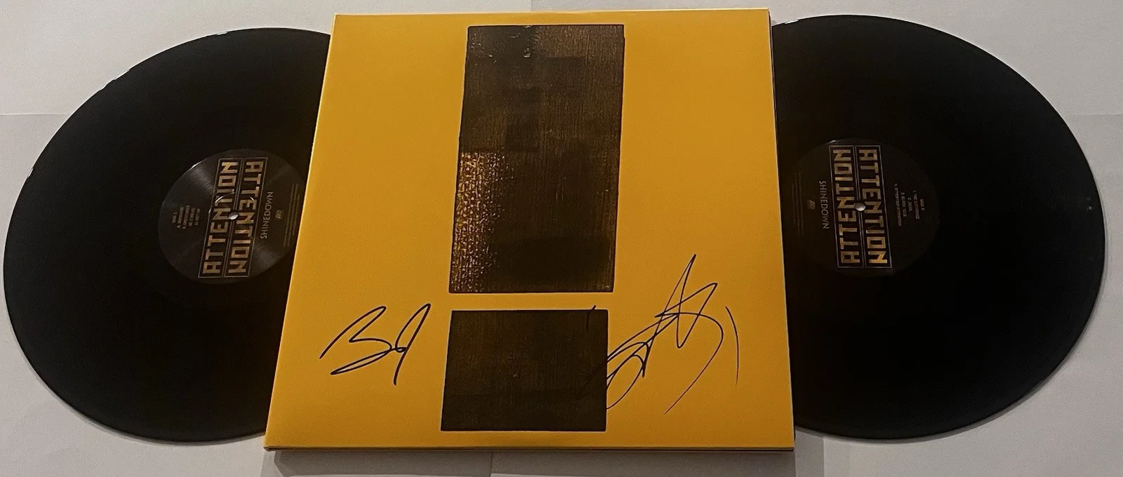 SHINEDOWN BAND SIGNED ATTENTION ATTENTION LP VINYL RECORD ALBUM BRENT SMITH JSA, изображение 2