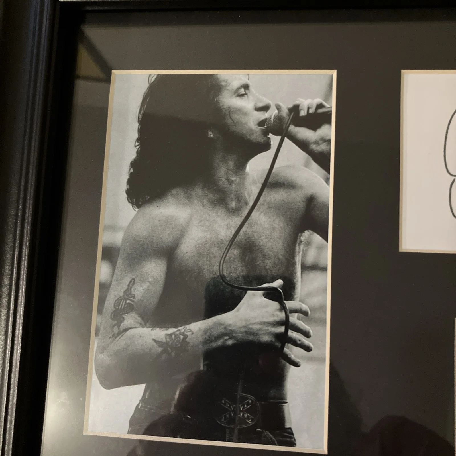 bon scott ac/dc signed autographed framed 57 of 200, image 2