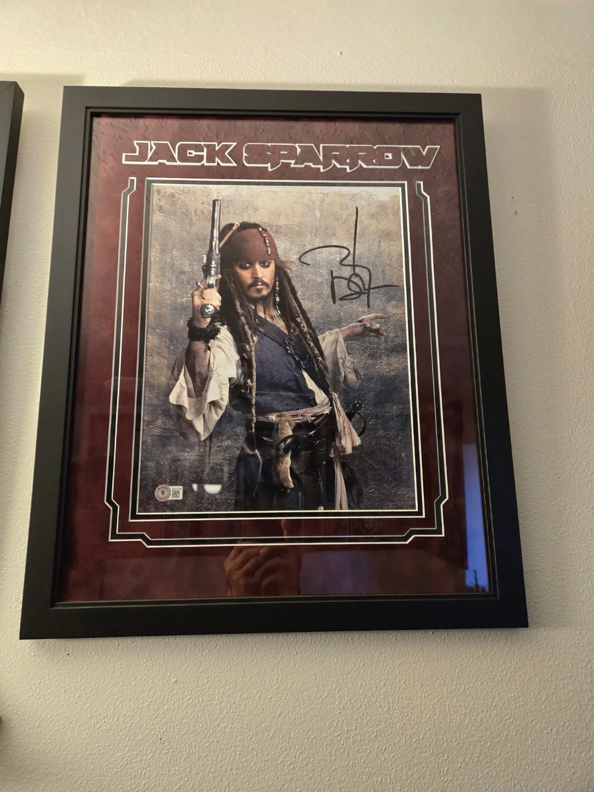 JOHNNY DEPP SIGNED 'PIRATES OF THE CARIBBEAN' 11X14 PHOTO, BECKETT BAS, FRAMED!, изображение 3