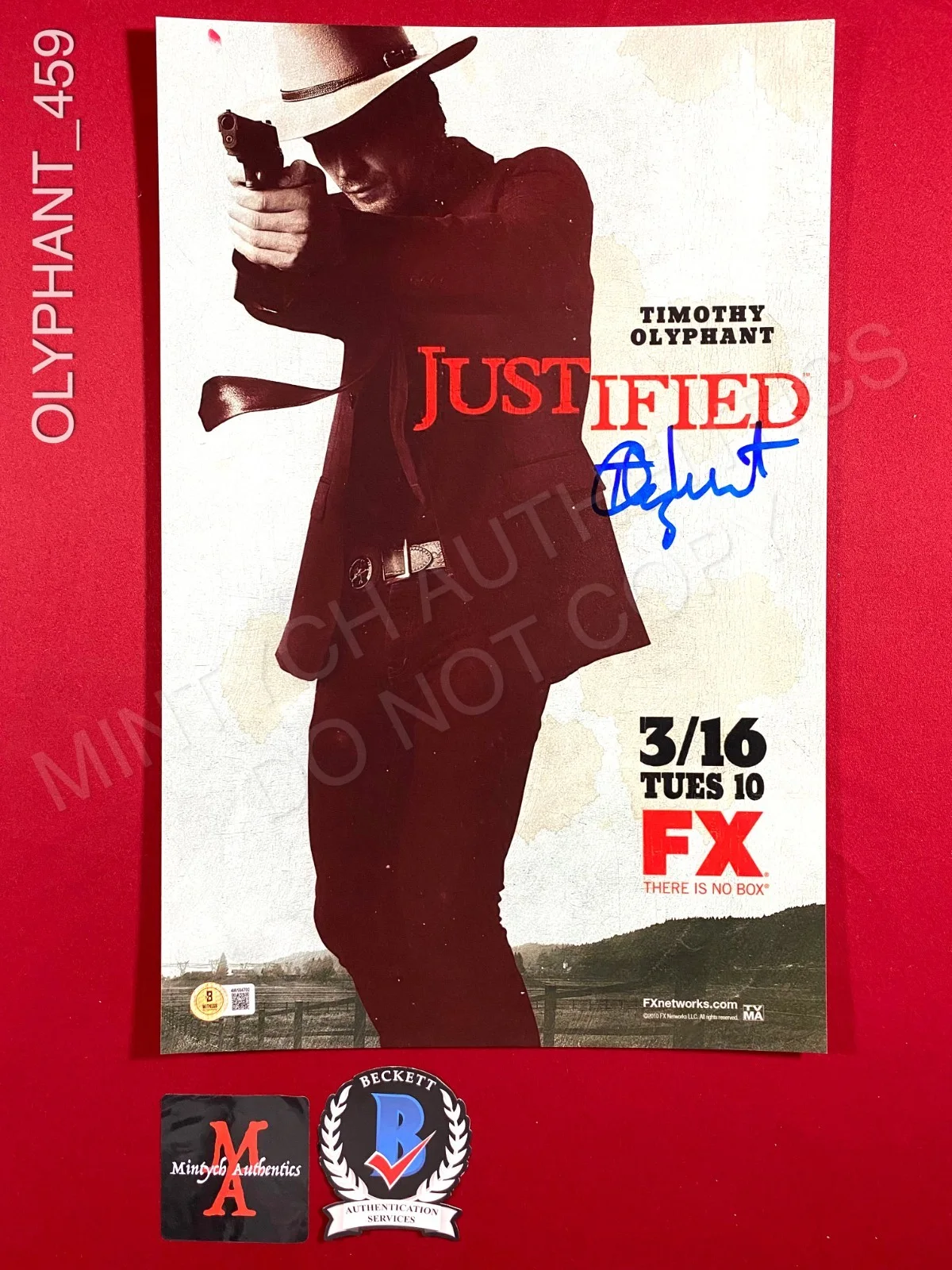 Timothy Olyphant — Timothy Olyphant autographed signed 11x17 photo Justified Beckett COA
