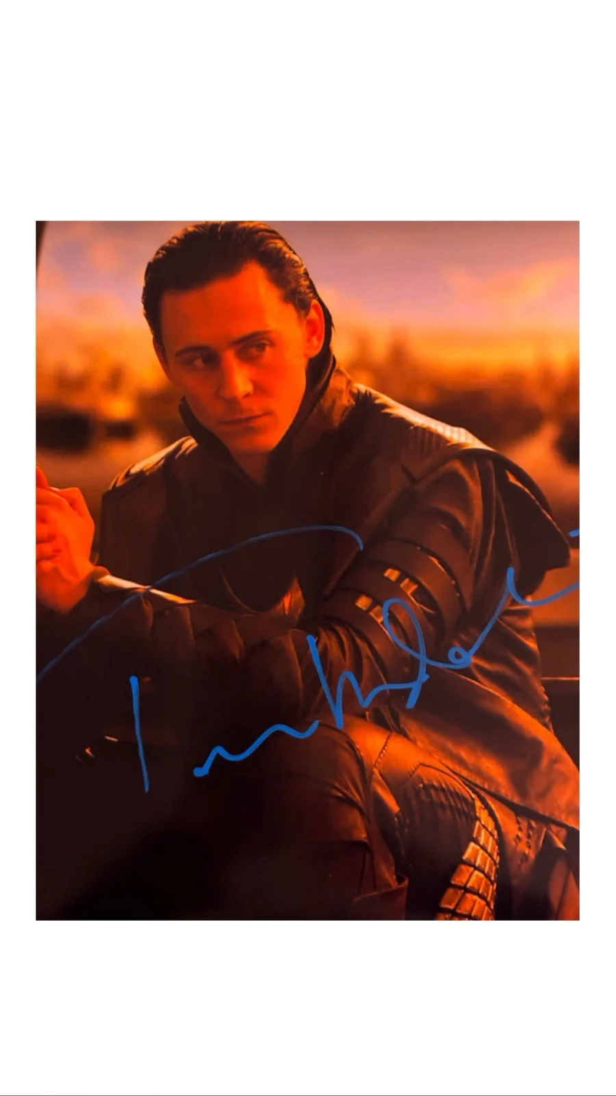 Tom Hiddleston Signed A Marvel Loki Poster 11x14 W/ Video Proof, image 3