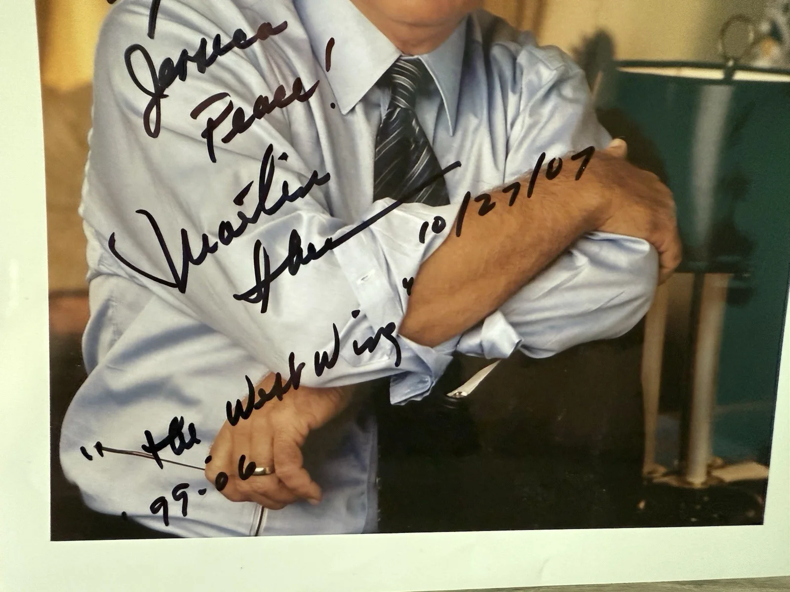 Martin Sheen — Martin Sheen Signed & Inscribed Auto 5x7 Photo West Wing, image 2
