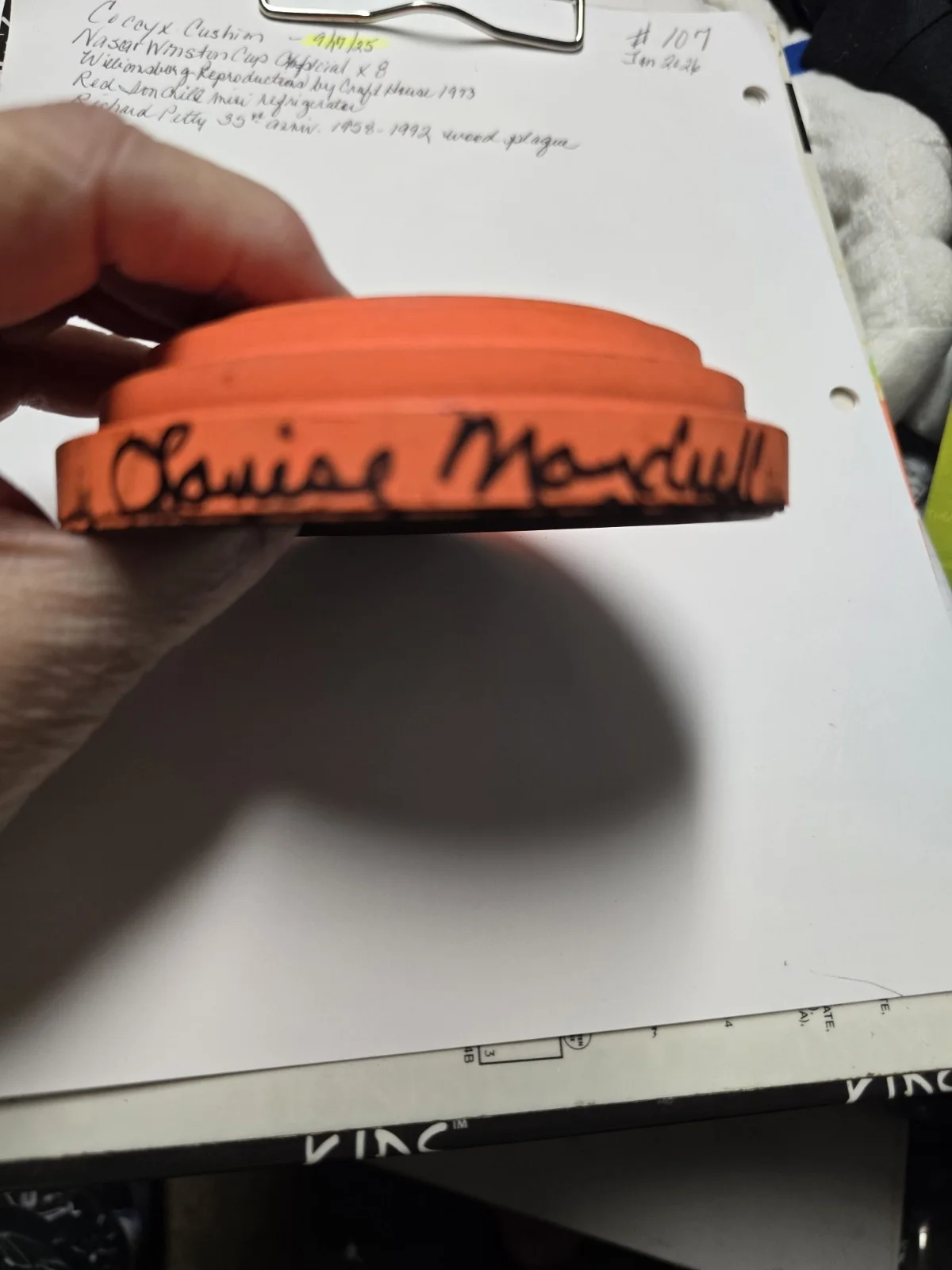 Louise Mandrell Orange Remington Skeet - Autographed T107, изображение 2