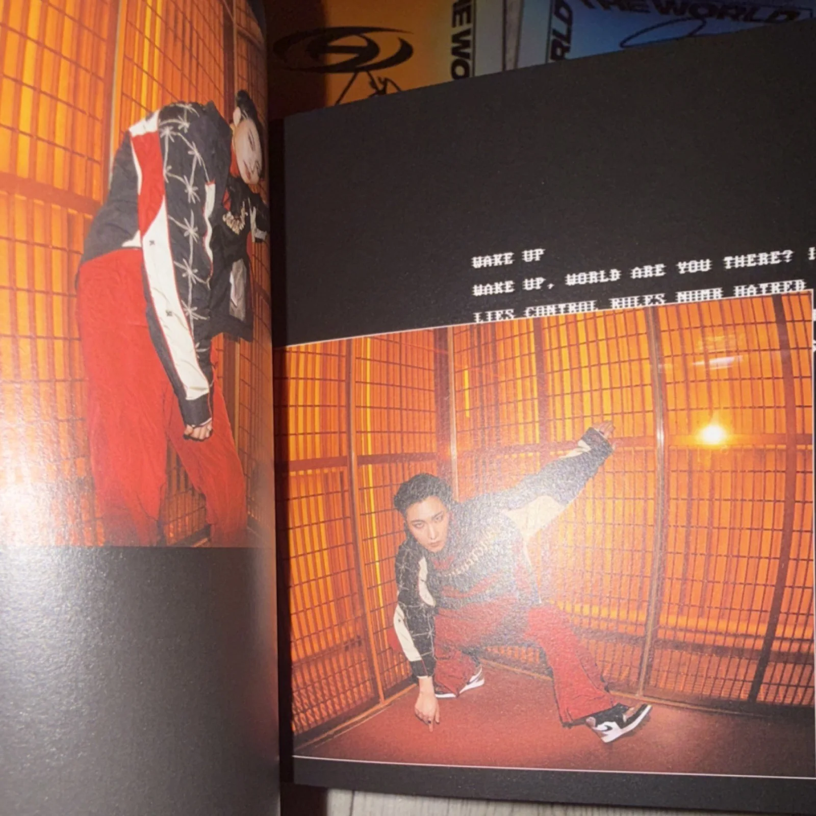 SIGNED ATEEZ The World EP.1 Movement Autographed CD & Booklet Box Set 2 Versions, image 3