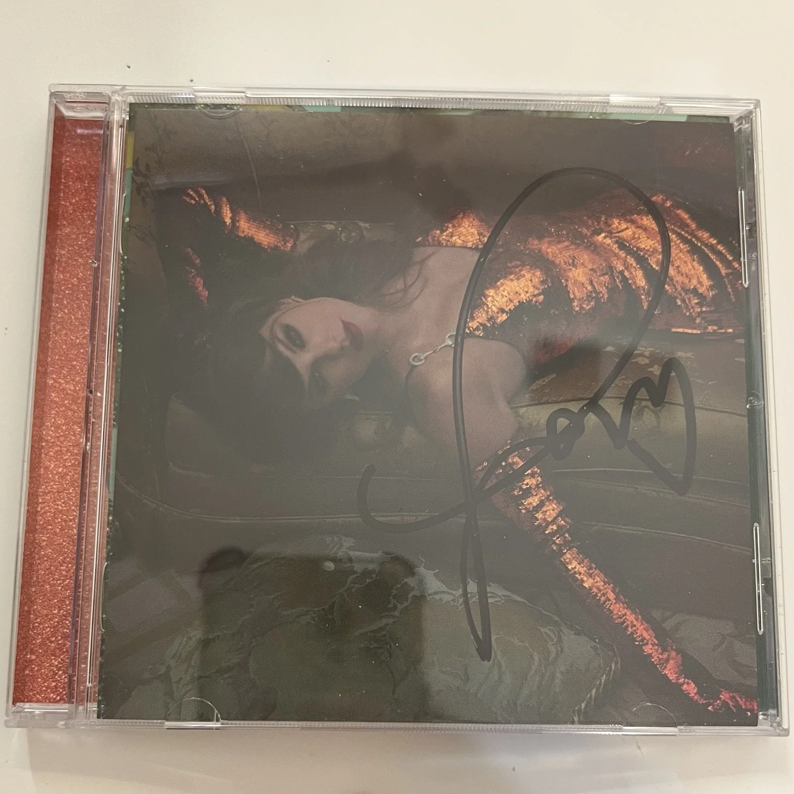Taylor Swift Signed CD Life Of A Showgirl TLOAS Complete Set Of 4 Photocards, изображение 3