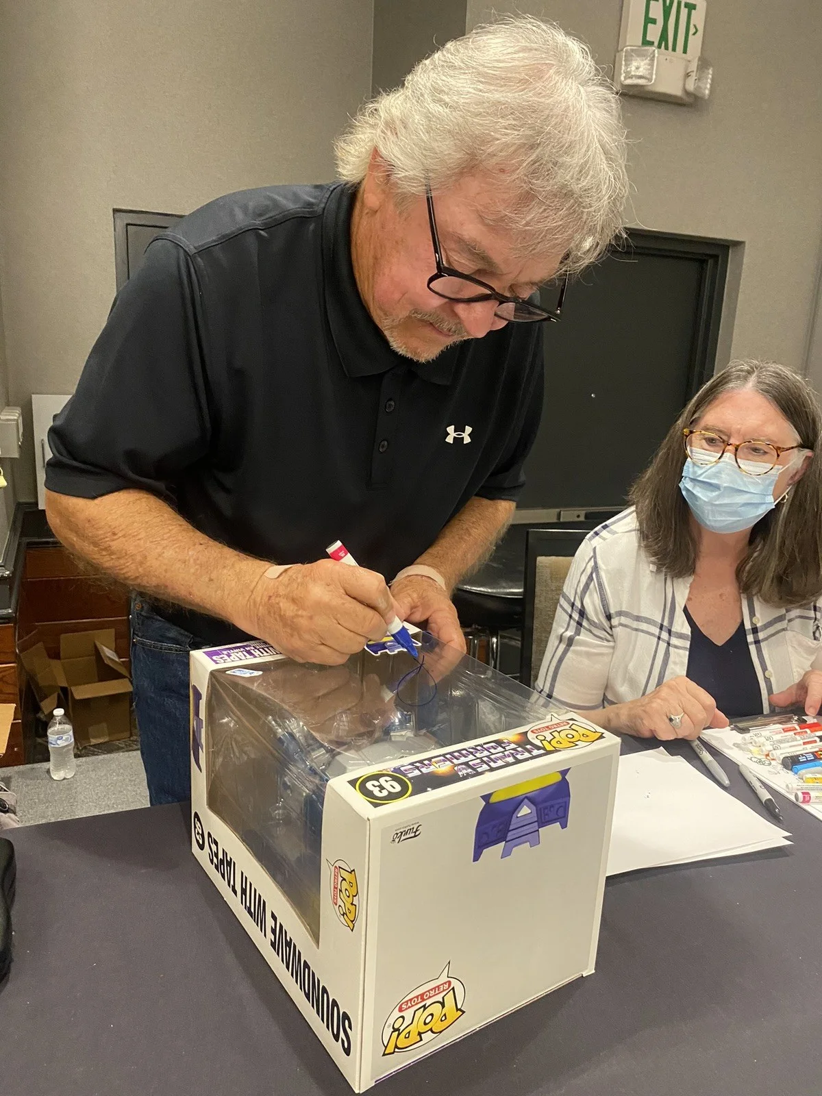 FRANK WELKER — FRANK WELKER SIGNED SOUNDWAVE WITH TAPES POP FUNKO 10 IN FIGURE TRANSFORMERS JSA, изображение 5