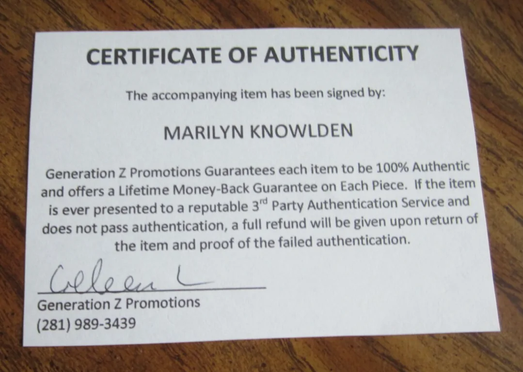 Marilyn Knowlden — Marilyn Knowlden (d. 2025) Signed 5X7 Photo "Les Miserables" Little Cosette, изображение 3