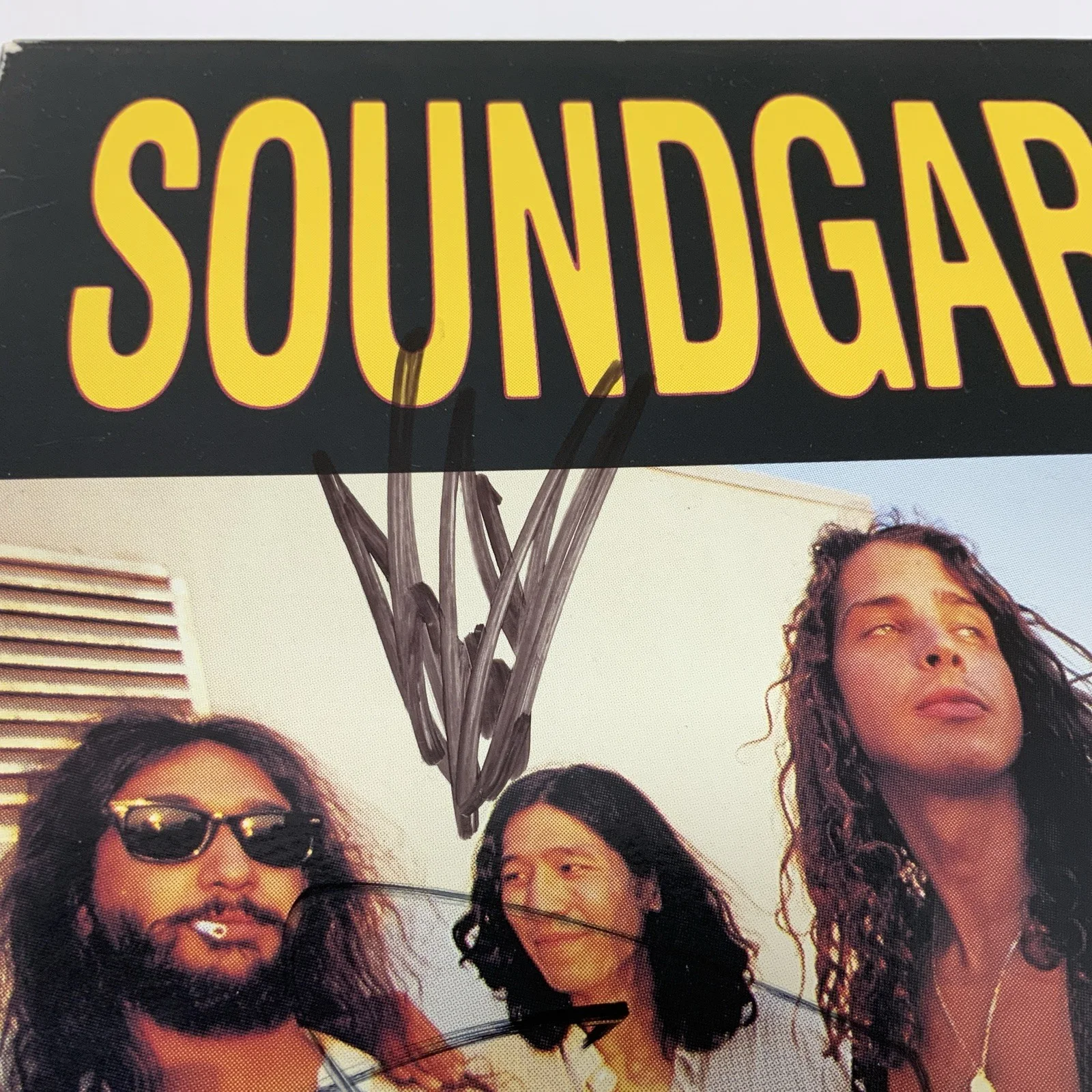 1989 Soundgarden Flower 10” Yellow Vinyl Record Signed Cover JSA Cert. NM-VG, изображение 3