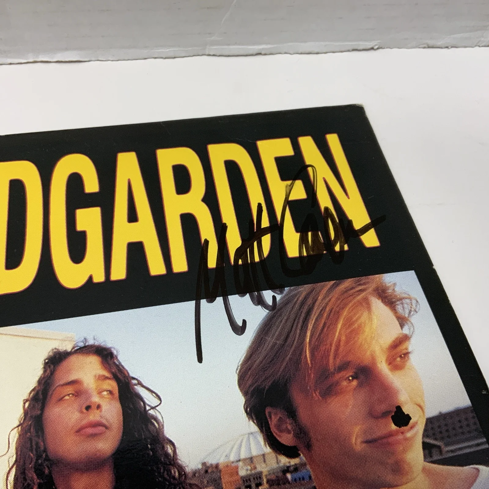 1989 Soundgarden Flower 10” Yellow Vinyl Record Signed Cover JSA Cert. NM-VG, изображение 4