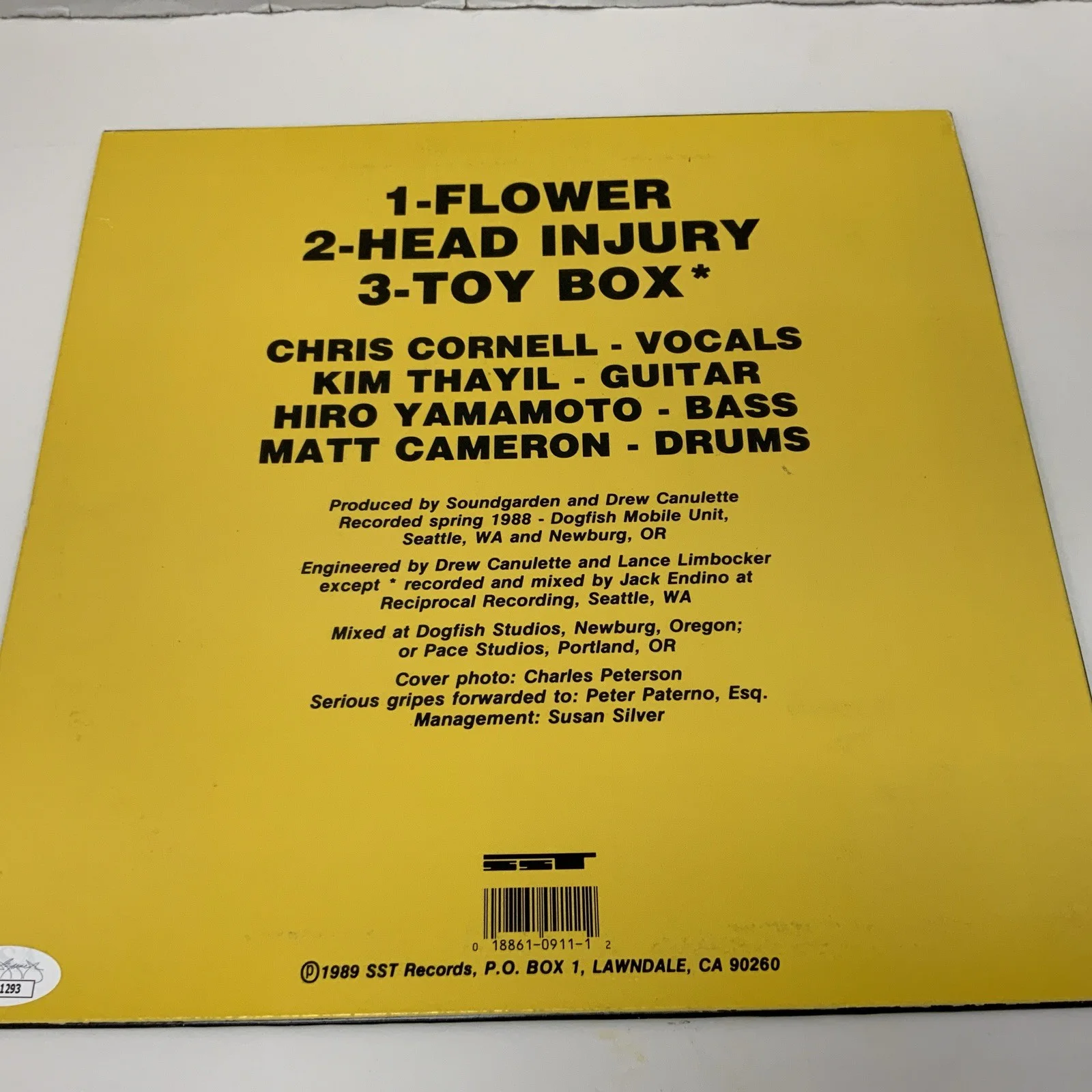 1989 Soundgarden Flower 10” Yellow Vinyl Record Signed Cover JSA Cert. NM-VG, изображение 5