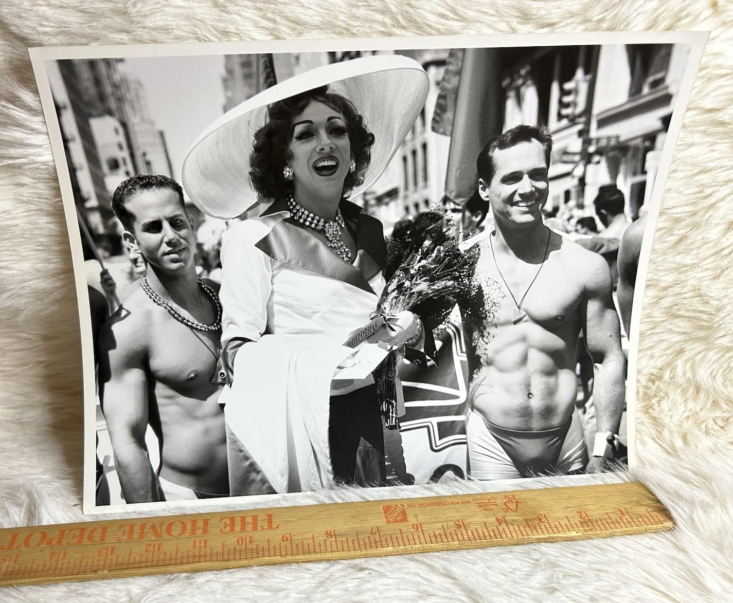 Photograph Drag Queen Gay Pride Parade Limited Edition Signed Numbered, изображение 2